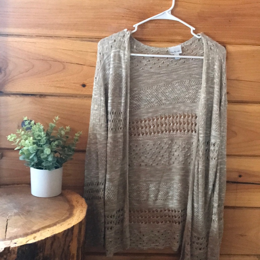 Cardigan sweater